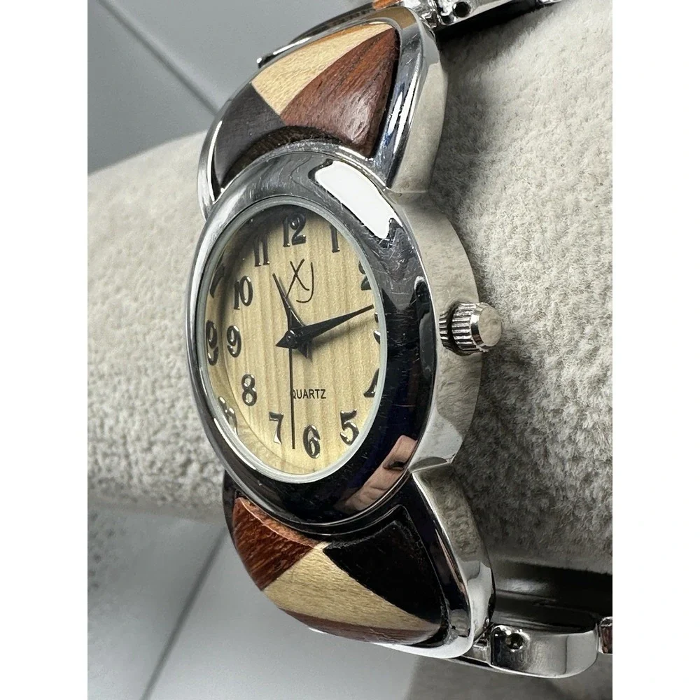 XJ Rare Ladies Watch UT4290 New Battery 30MM 6.75